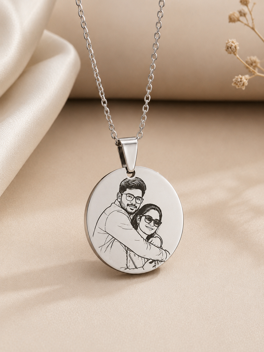 Custom Couple Engraved Pendant Necklace with Love Message